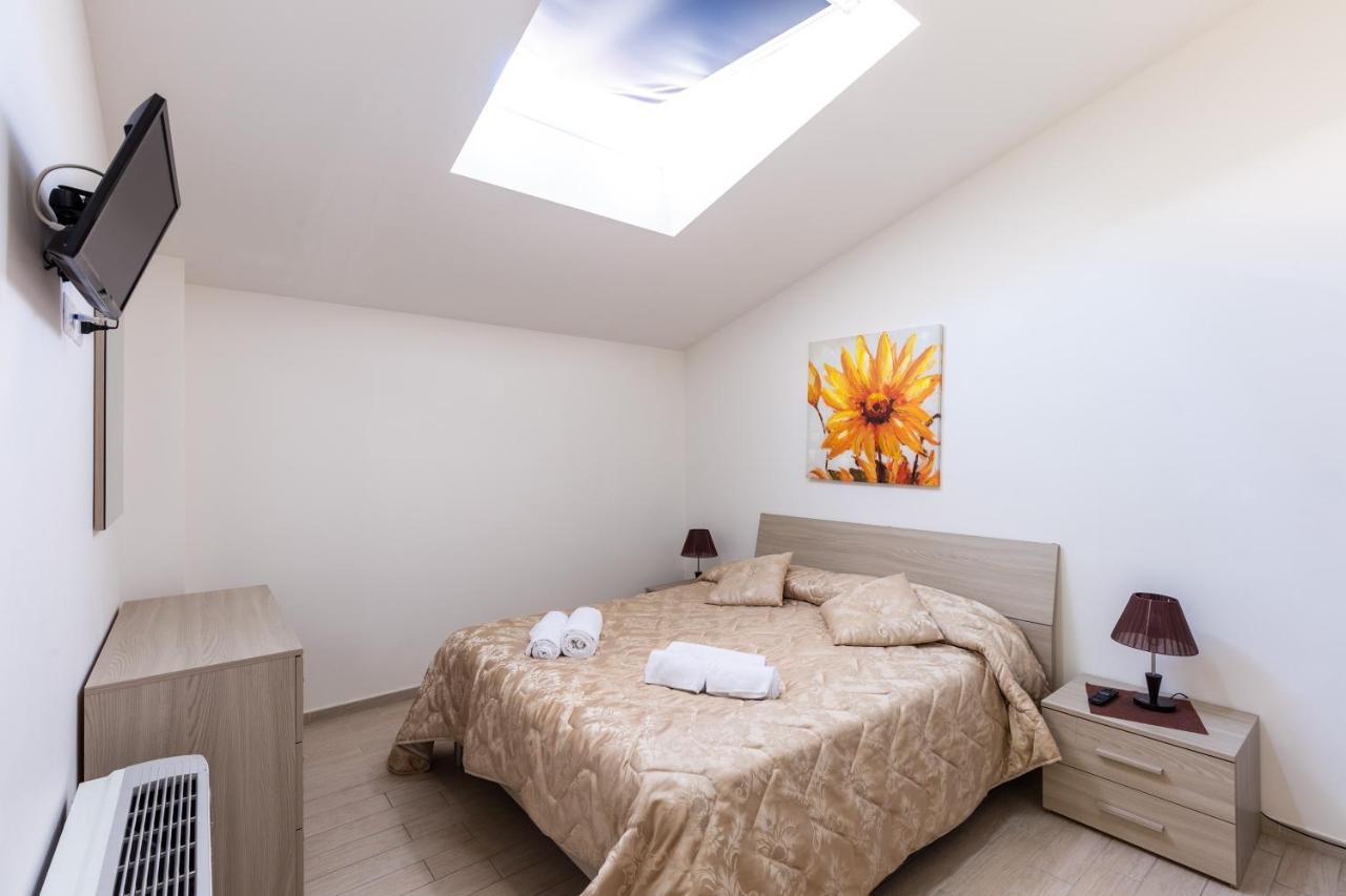 Casa Tredici Apartment Palermo Bagian luar foto
